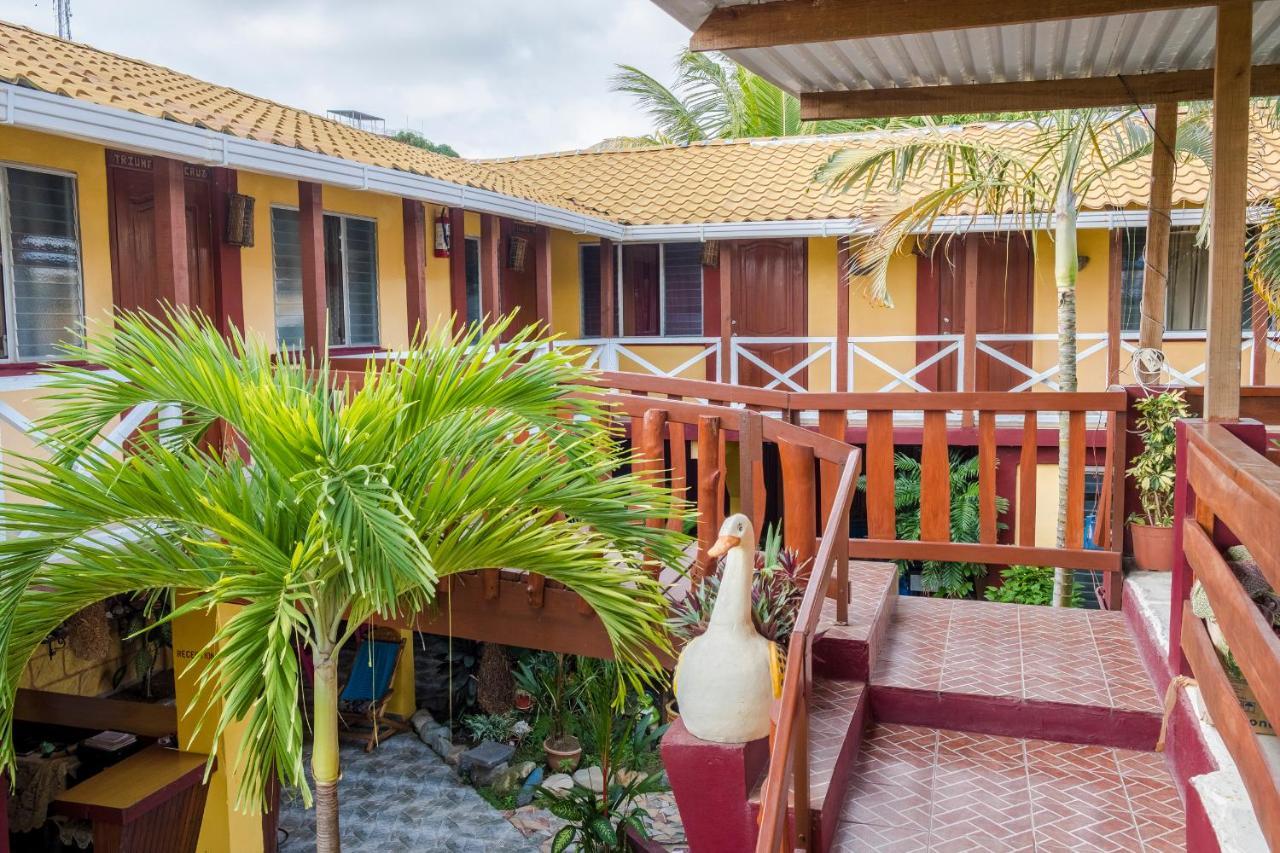 Hotel Bahia 特拉 外观 照片